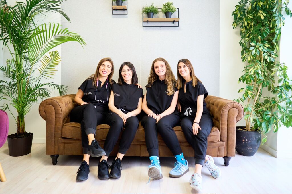 Equipo dental EvoDental con atención personalizada